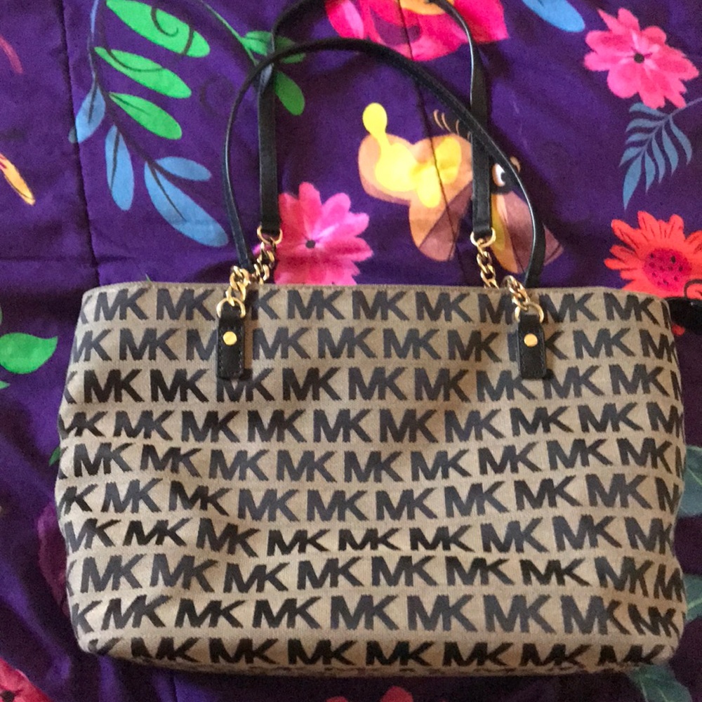 Michael Kors purse